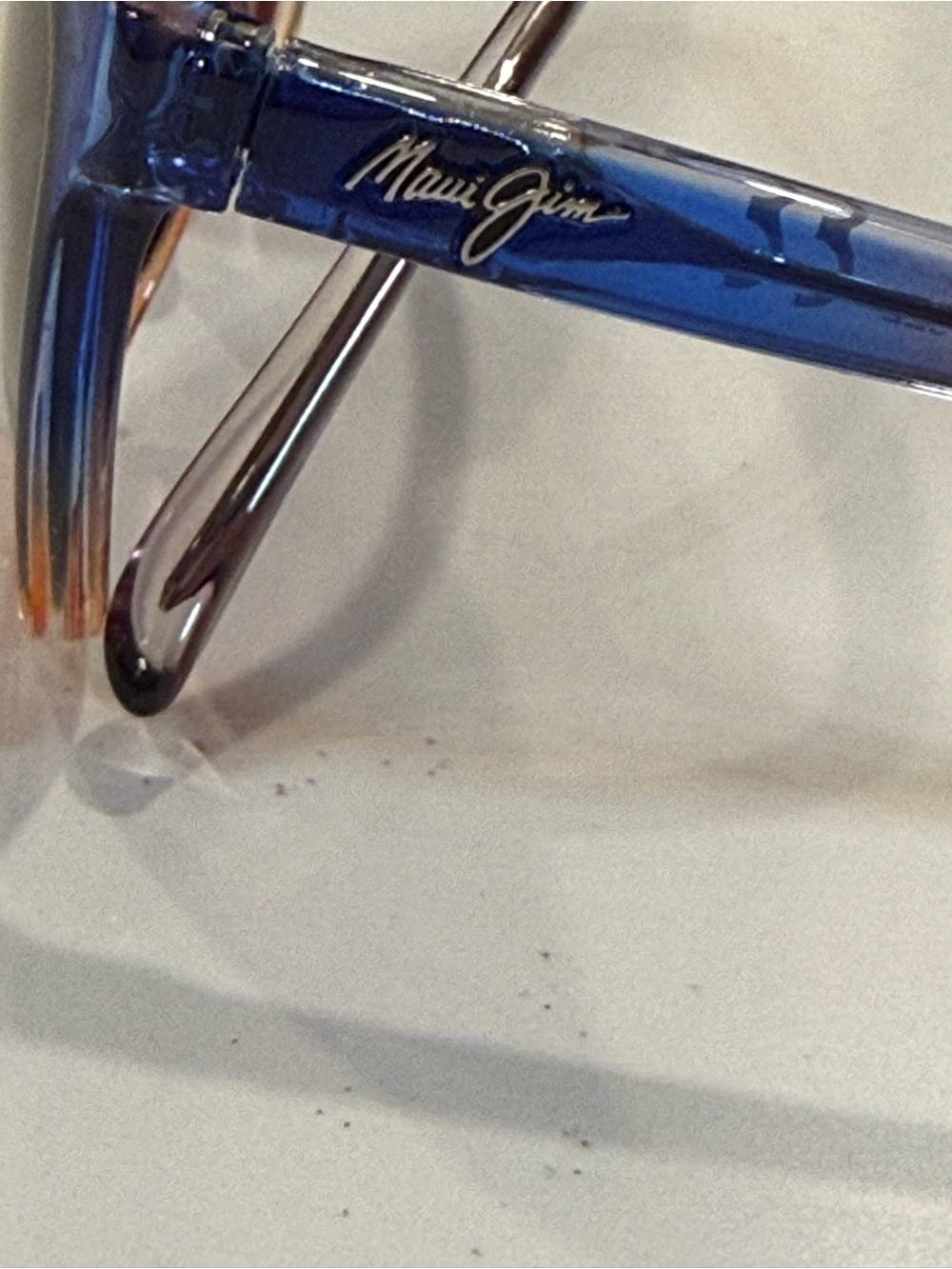Maui Jim Sunglasses - Picture 4 of 6